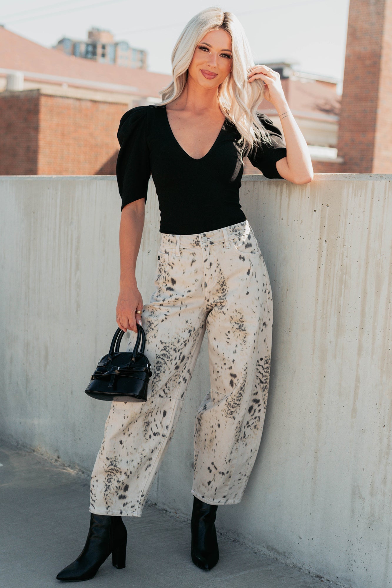 Zane High Rise Printed Barrel Kancan Jeans (Beige/Black)