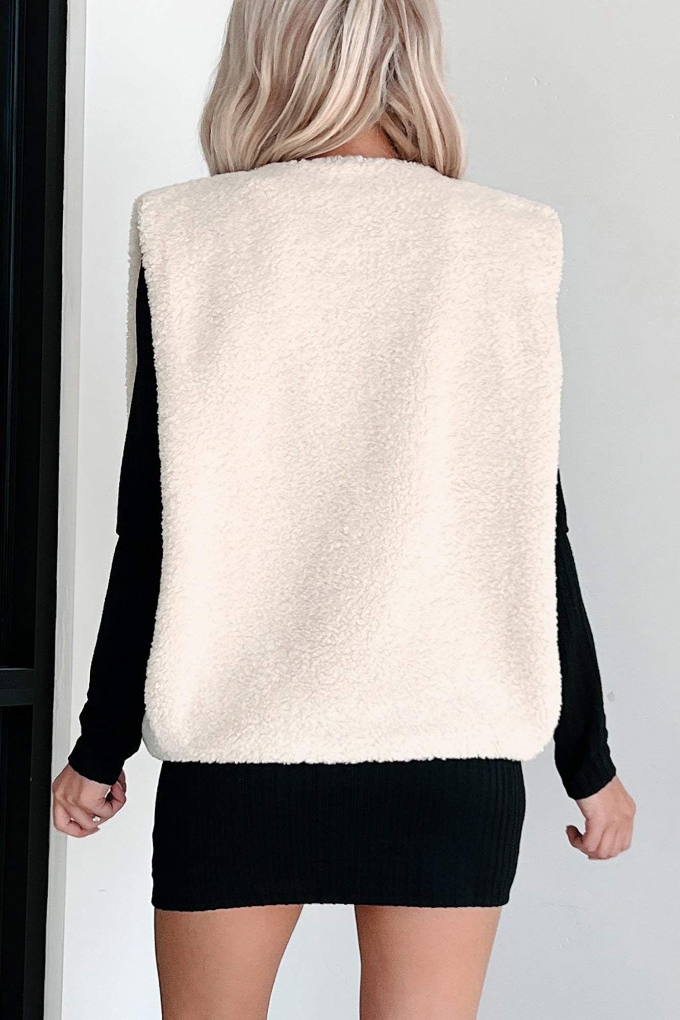 Took A Chance Oversized Sherpa Vest (Cream)