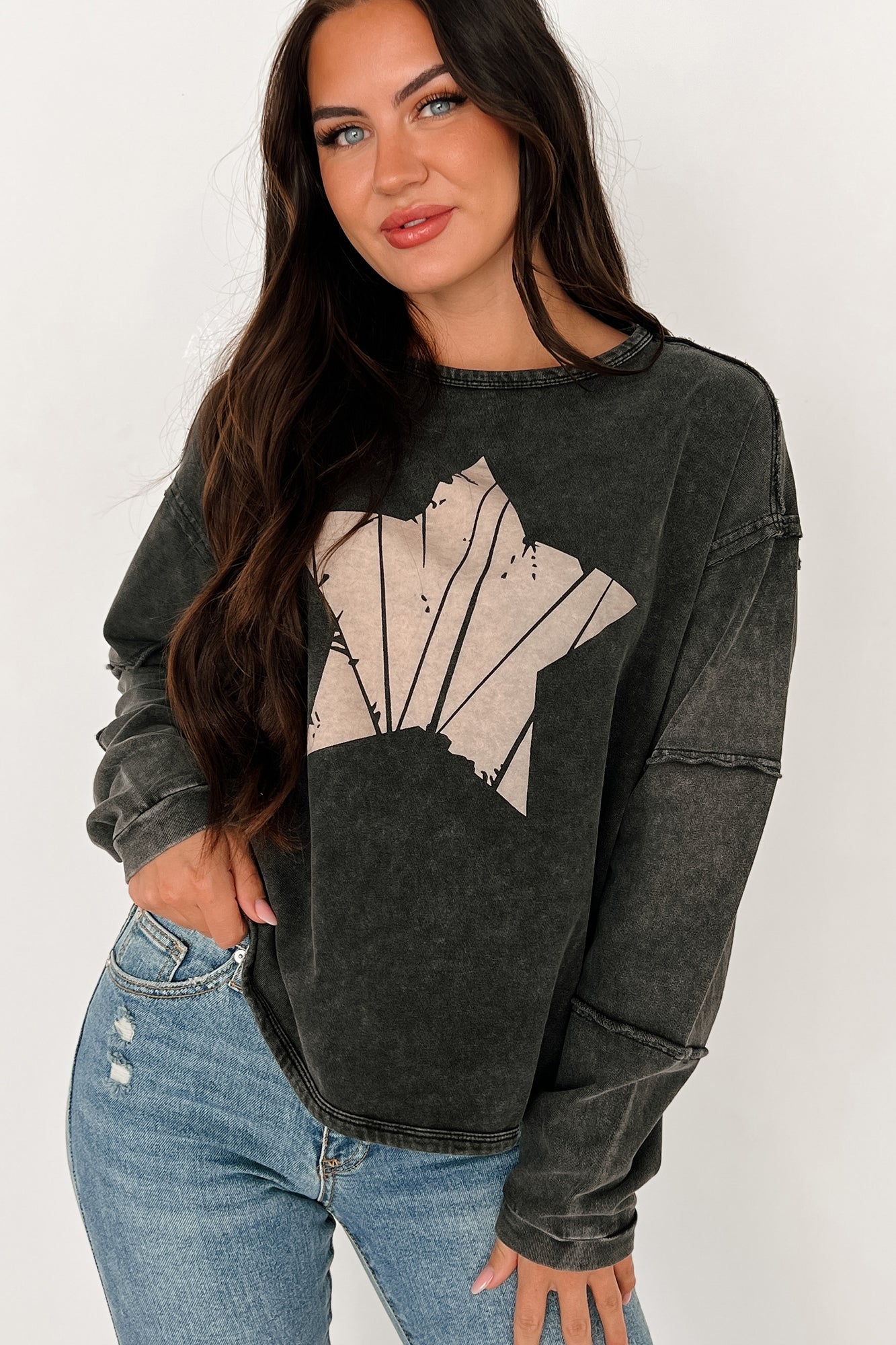 Your Focal Point Mineral Wash Star Graphic Top (Black)