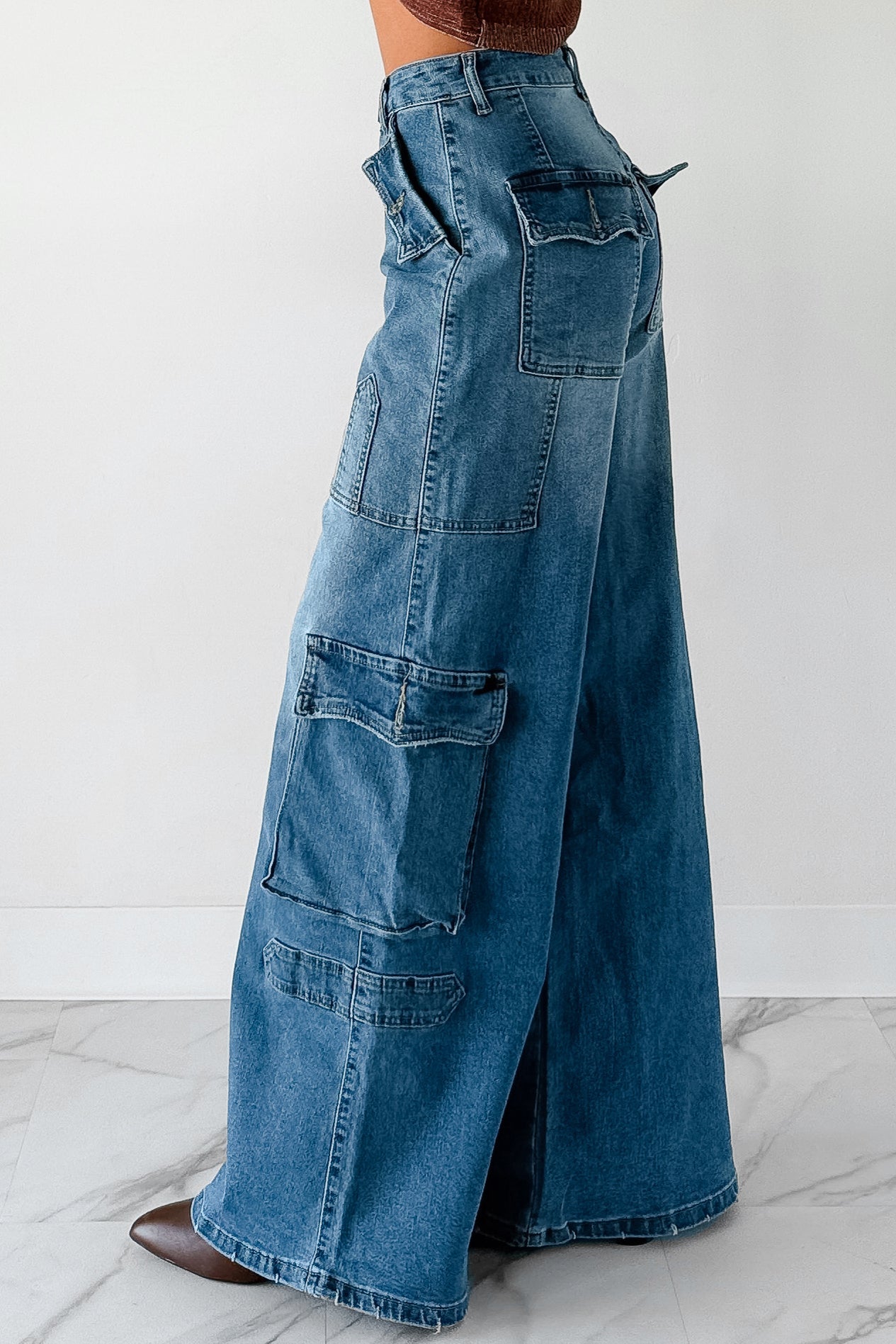 Susan Wide Leg Balboa Cargo Jeans (Medium)
